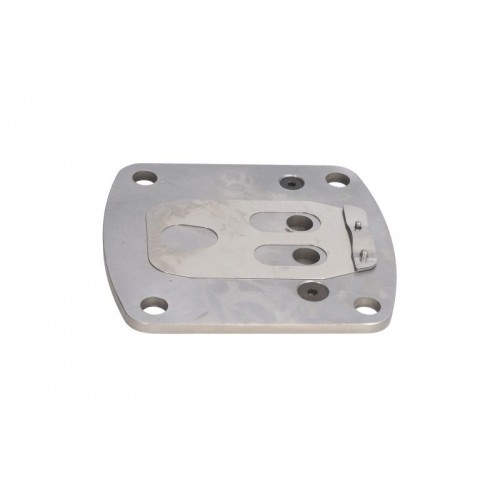 Compressor head intermediate plate